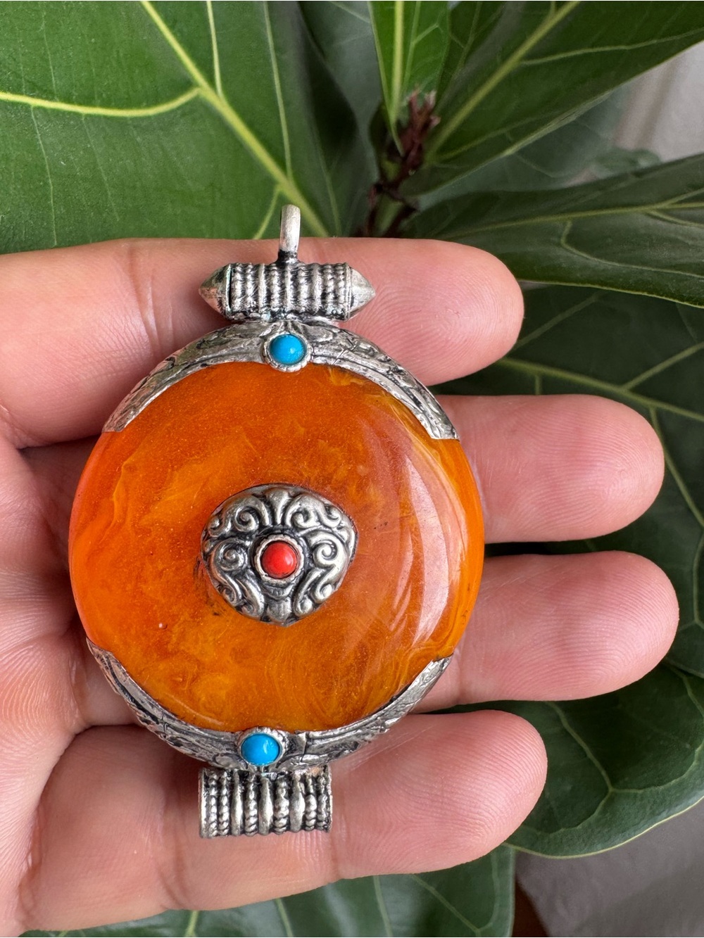 Handcrafted Double Sided Traditional Tibetan Amber Resin Pendant Set In Silver